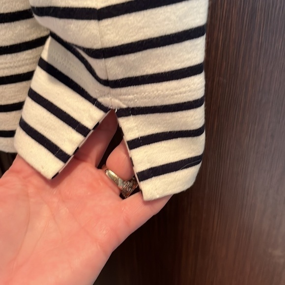 Women’s 2X beautiful navy/white stripe 3/4sleeve floral embroidered top nautical - Picture 4 of 6